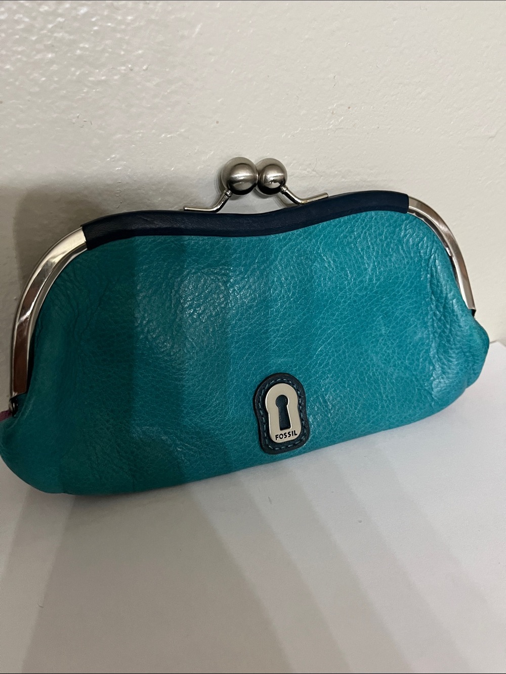 Fossil scalloped multi color leather wallet EUC - Picture 3 of 5